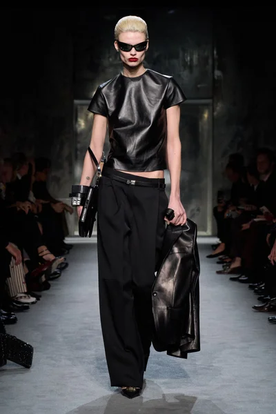 Look 5